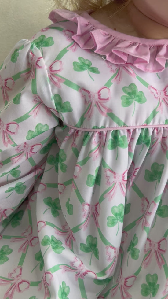 Load and play video in Gallery viewer, St. Patrick&amp;#39;s Watercolor Print Ruffle Collar Dress
