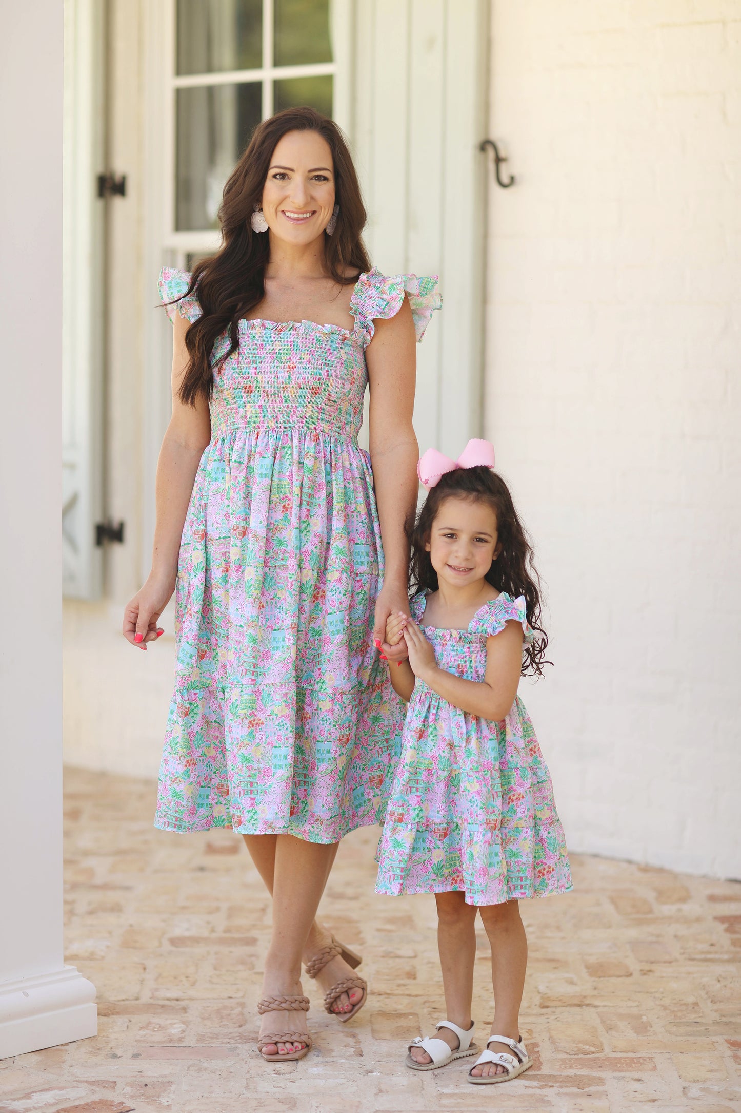 Load image into Gallery viewer, Resort Floral Print Smocked Ladies Dress
