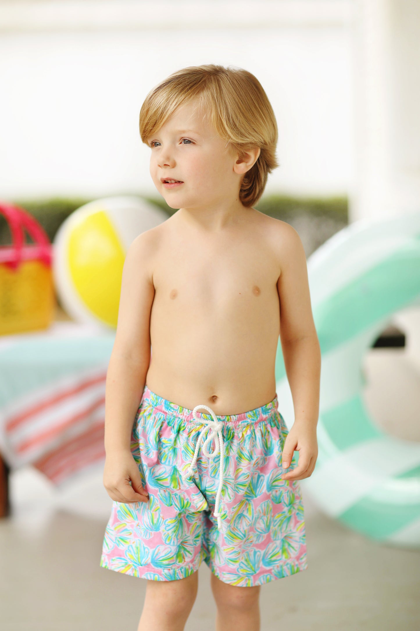 Load image into Gallery viewer, Seashell Resort Print Boys Swim Trunks
